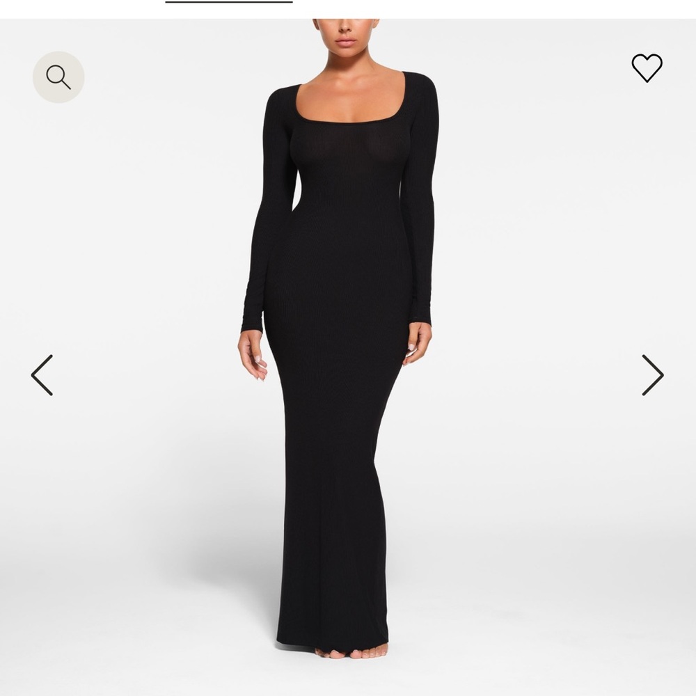 Skims Body Long sleeve black onyx long dress